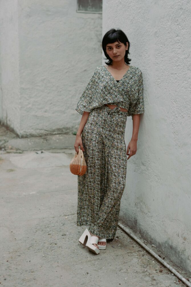 V-neck tie top with box pleat pants