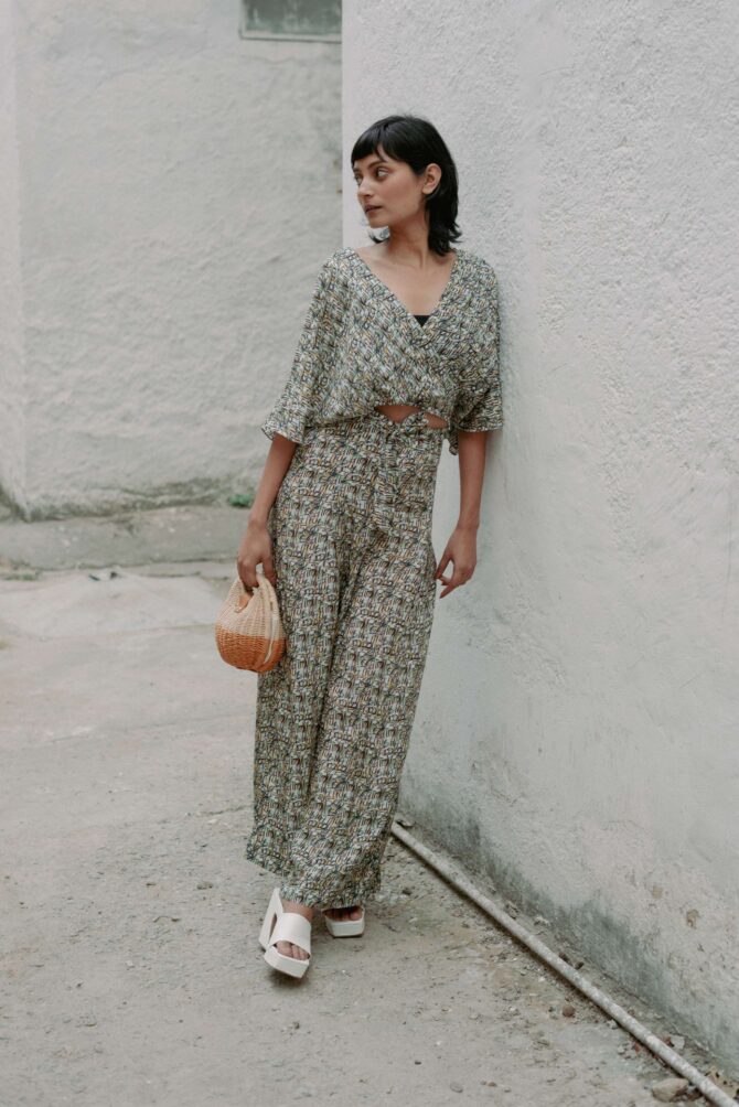 V-neck tie top with box pleat pants