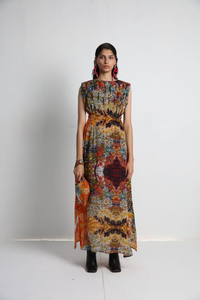 Straight dress