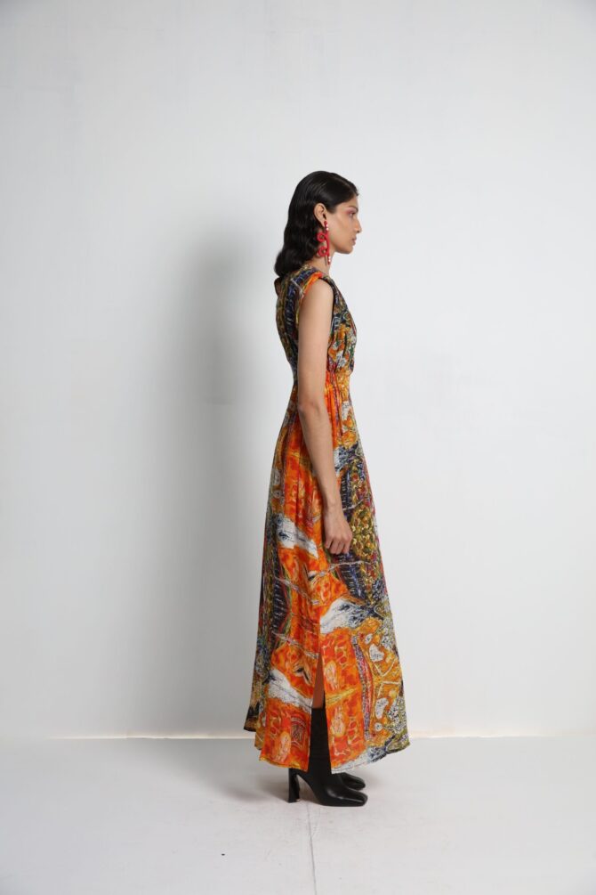 Straight dress