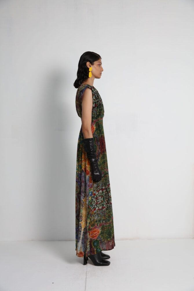 Straight dress